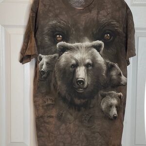 THE MOUNTAIN BEAR ART SHORT SLEEVE TEE SHIRT SIZE MEDIUM